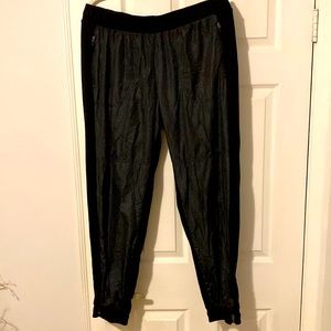 Fabletics track pant sweatpants size XL